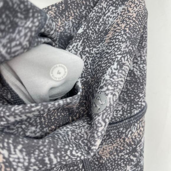 Lululemon Wunder Under HR Tight 28" Size 4 Frozen Vista Alpine White Multi - Picture 5 of 9